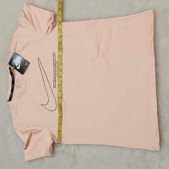 Womens tshrit (peach colour) - Picture 4 of 5